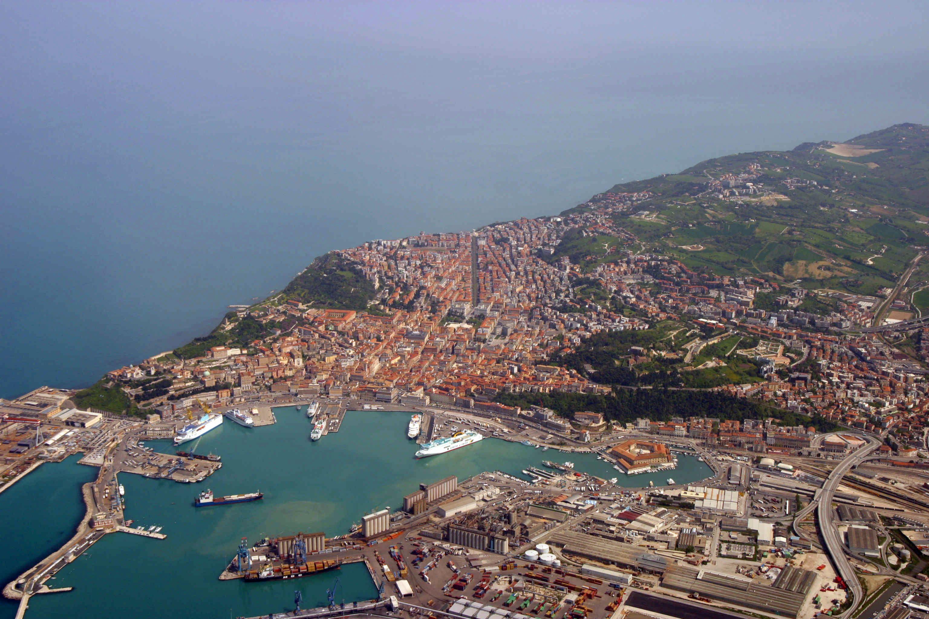 Puerto de Ancona