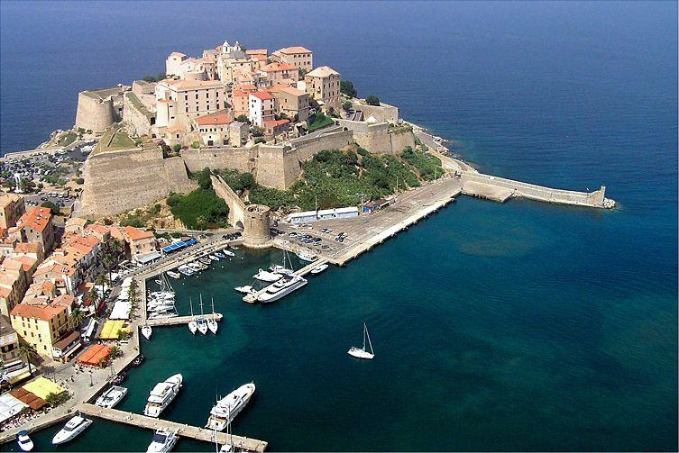 Hafen Calvi