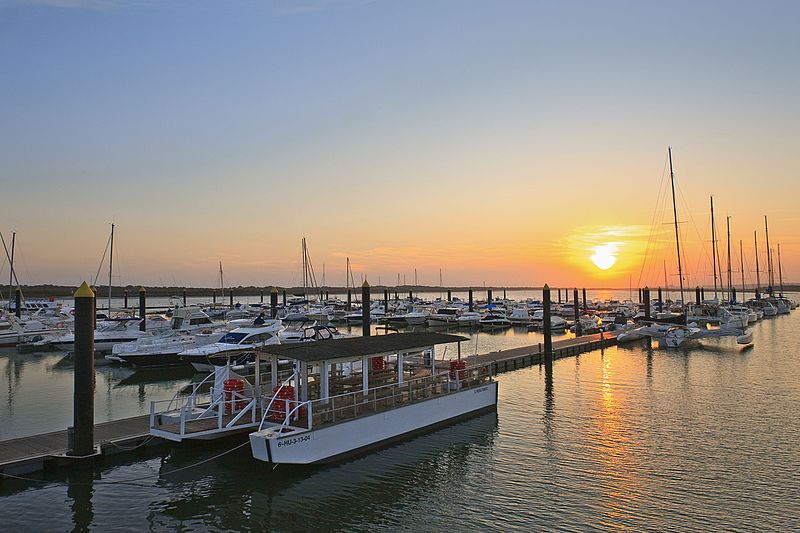 Imagen de la terminal de ferrys de Huelva