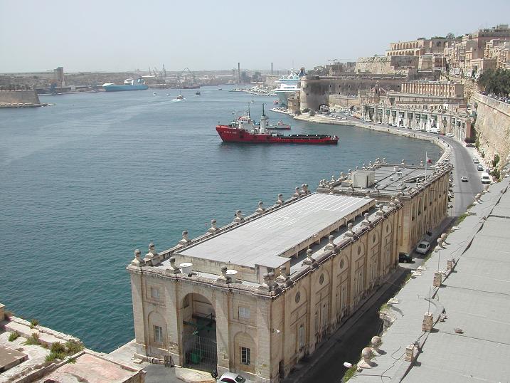 Imagen de la terminal de ferrys de Malta