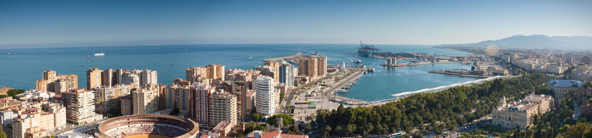 Imatge recurs del port de destinació Màlaga per a la ruta en ferry Melilla - Màlaga